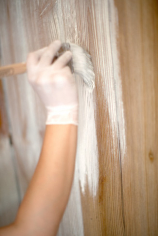 Simple Tips for Whitewashing Wood Paneling 2